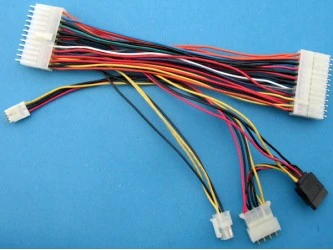 Connecteur SATA et Molex Mini Fit 24 broches